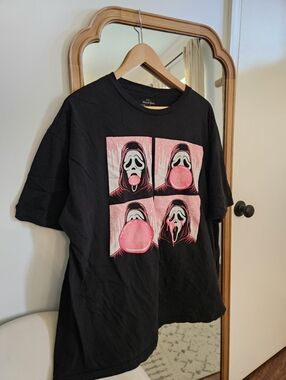 Black Graphic Bubblegum Ghost Face Tee